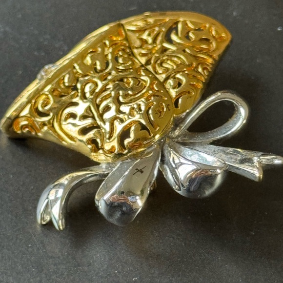 Holiday Brooch - Picture 4 of 6